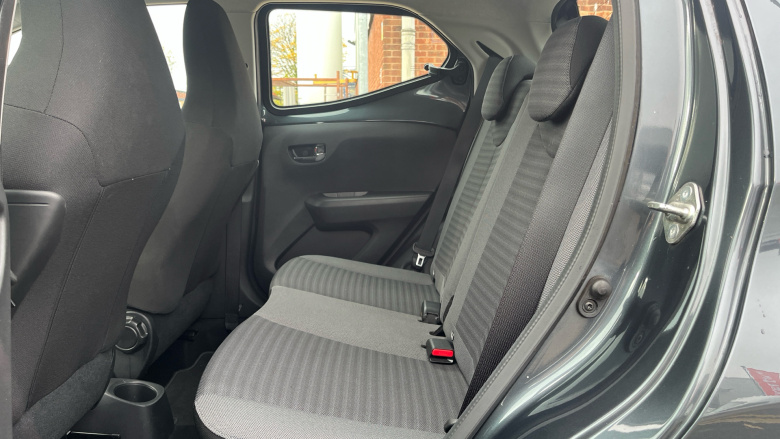 Toyota Aygo 1.0 VVT-i X-Play 5dr Petrol Hatchback